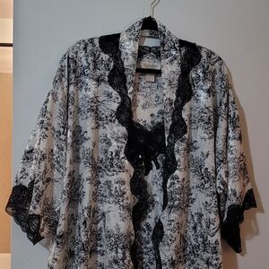 Rare Victoria's Secret Gold Label Black and White Lace Robe, Matching Nighty
